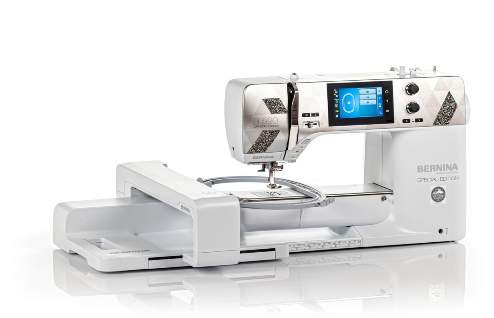 machine à coudre machine à broder brodeuse bernina b590 edition crystal